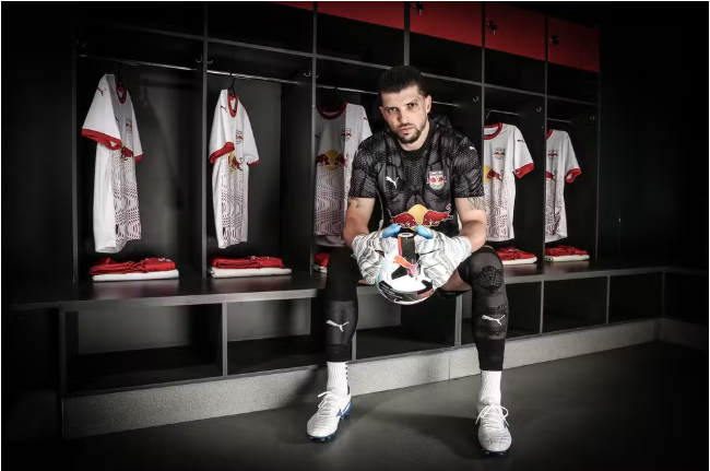 Bragantino oficializa contratação do goleiro Tiago Volpi, ex-Grêmio e São Paulo