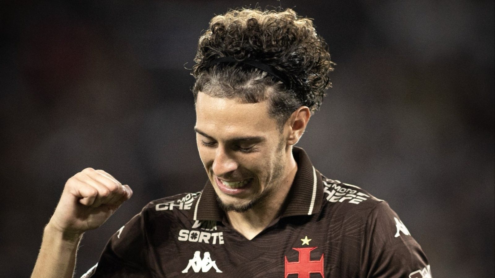 Cobrança de Diniz vira assunto e incomoda Nuno Moreira, do Vasco; veja o vídeo