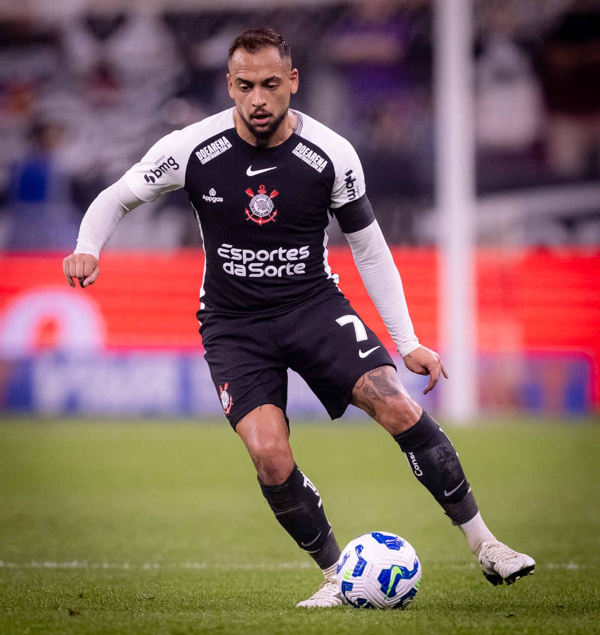 Corinthians chega a acordo para contratação definitiva de Maycon