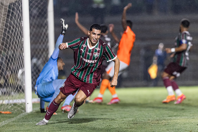 Em noite de Kevin Serna, Fluminense vira e vence o Nova Iguaçu