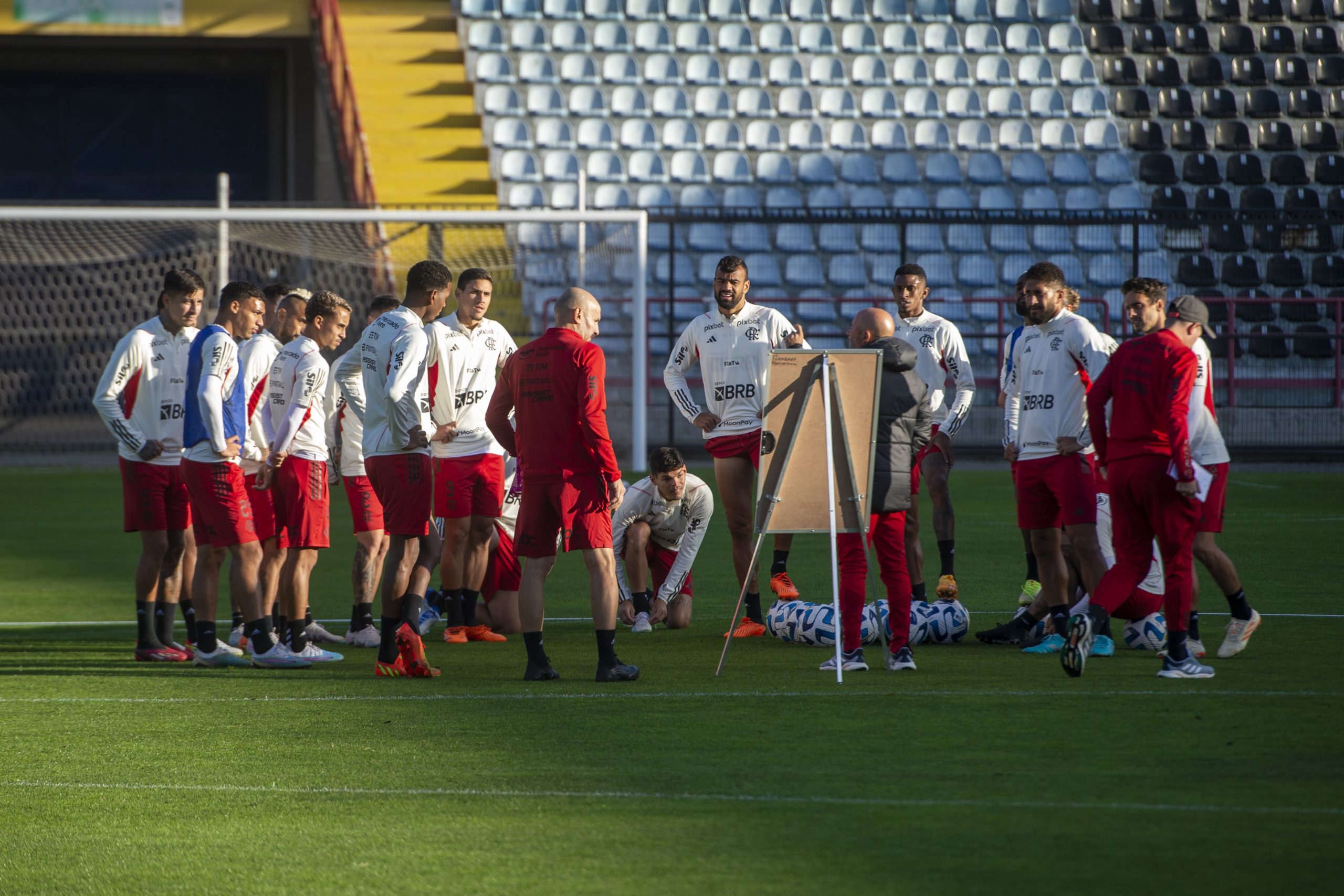 Jogador deixa o Flamengo e será anunciado por gigante brasileiro