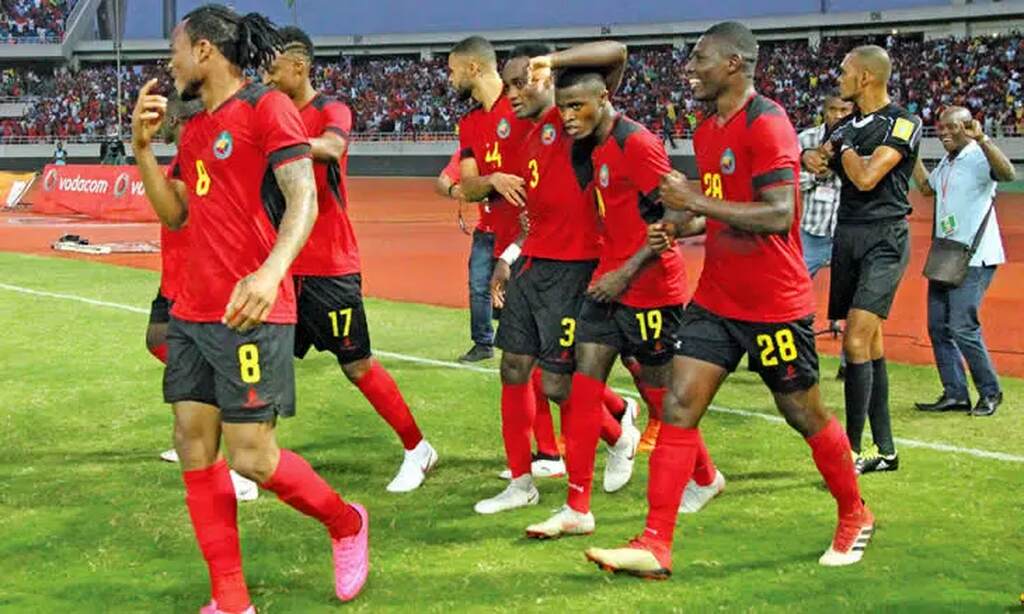 Mambas defrontam Nigéria amanhã - Jornal Notícias