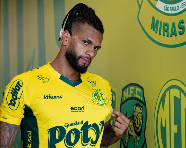 Mirassol oficializa a contratação do zagueiro Rodrigues, ex-Grêmio