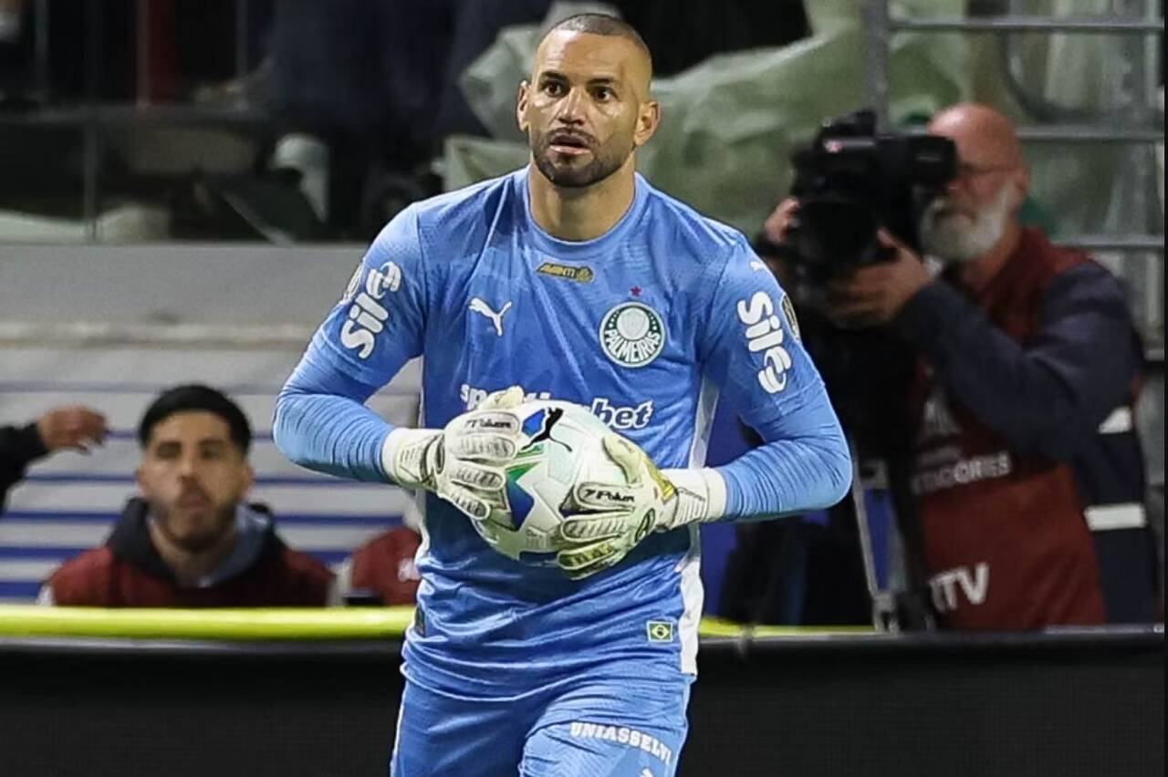 Palmeiras segue sem ofertas oficias por Weverton e mantém goleiro nos planos para a temporada