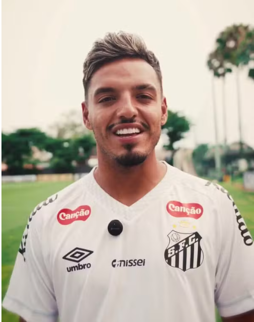 Santos anuncia a contratação de Gabriel Menino, do Atlético-MG
