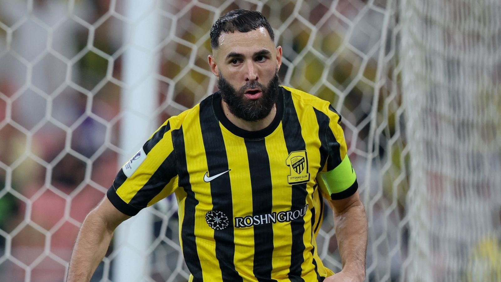 Benzema solicita ficar fora de jogo e expõe indefinição no Al-Ittihad
