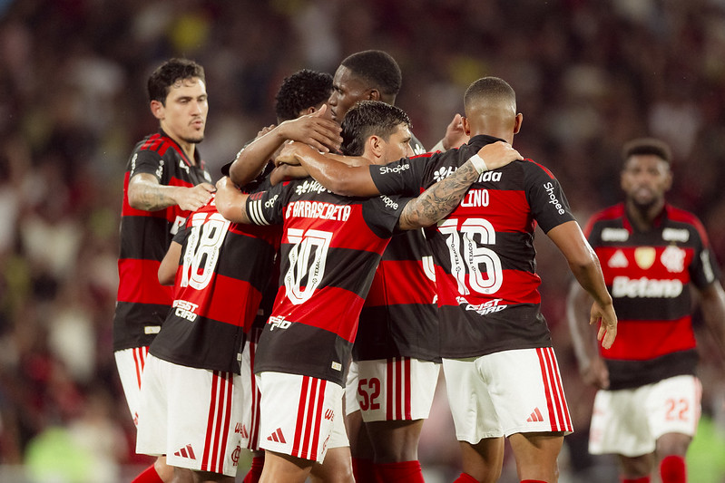 Danilo sobre comemorações contidas: 'reconhecimento do momento'