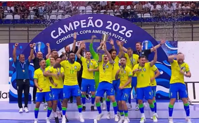 É campeão, com gol no final, Brasil bate a Argentina e conquista 12º título da Copa América