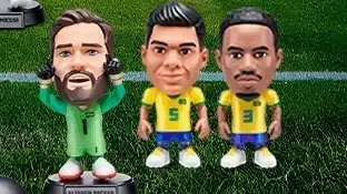 Febre dos anos 90 está de volta: coleção da Copa resgata nostalgia dos Mini Craques