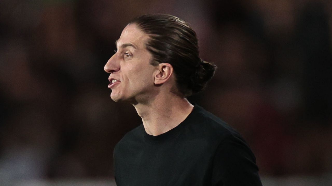Filipe Luís se posiciona após polêmica por fala sobre racismo: 'total apoio a Vinícius Junior'