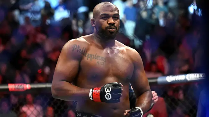Jon Jones revela dor crônica e coloca futuro no UFC em dúvida