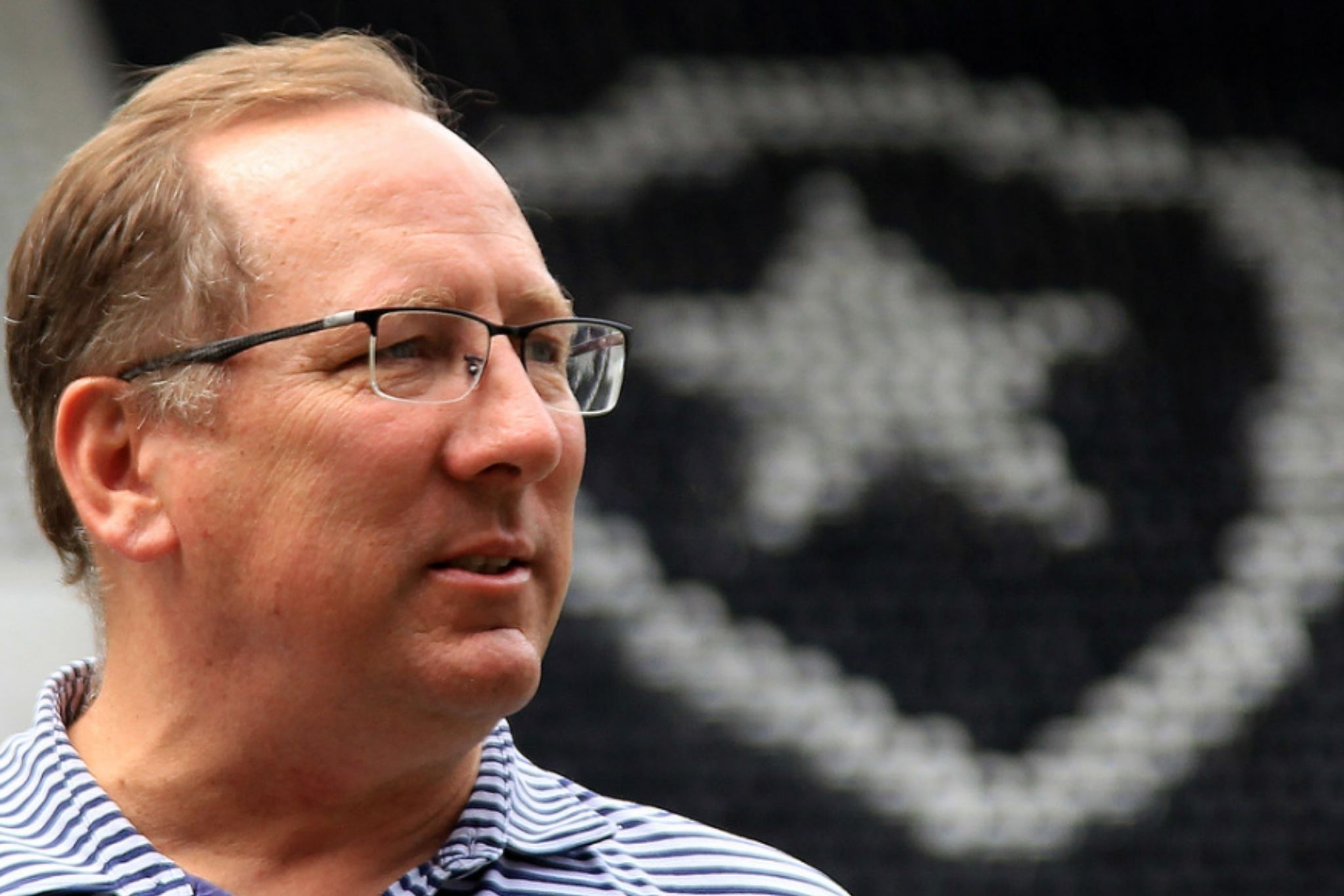 Jonh Textor volta à liderança de empresa que comanda Botafogo e outros clubes