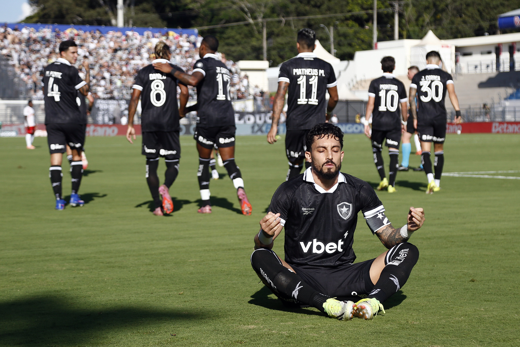 Alex Telles