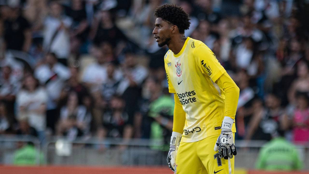 Corinthians recusa valor milionário por Hugo Souza e aposta em valorização