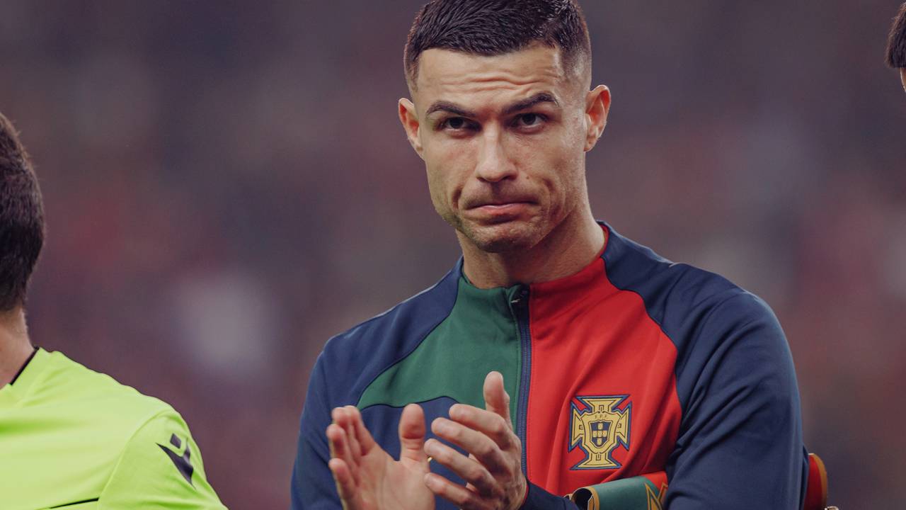 Cristiano Ronaldo sofre lesão na coxa e Al-Nassr adota cautela no retorno do atacante