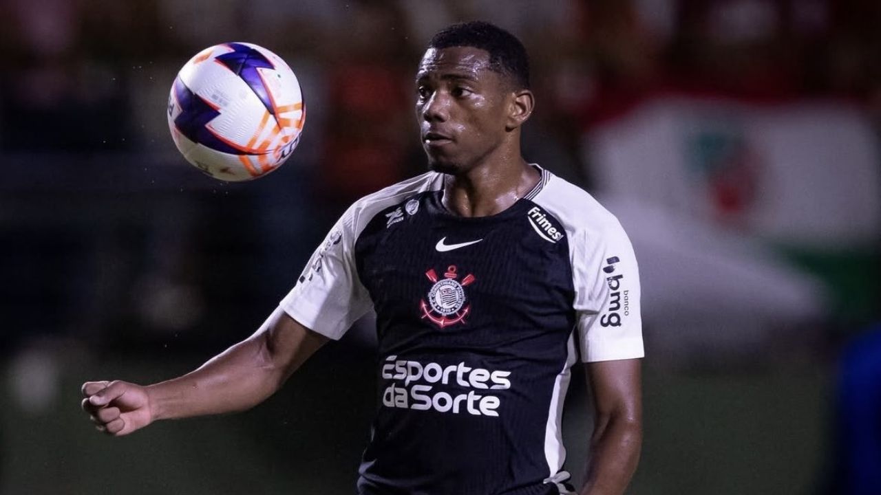 Diretor do Corinthians desabafa sobre arbitragem contra o Flamengo: “Absurdo, escandaloso”