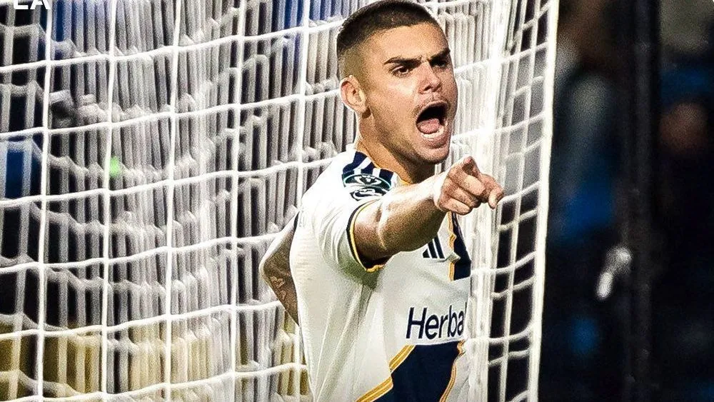 Hat-trick de Gabriel Pec leva Galaxy a vitória na Concacaf