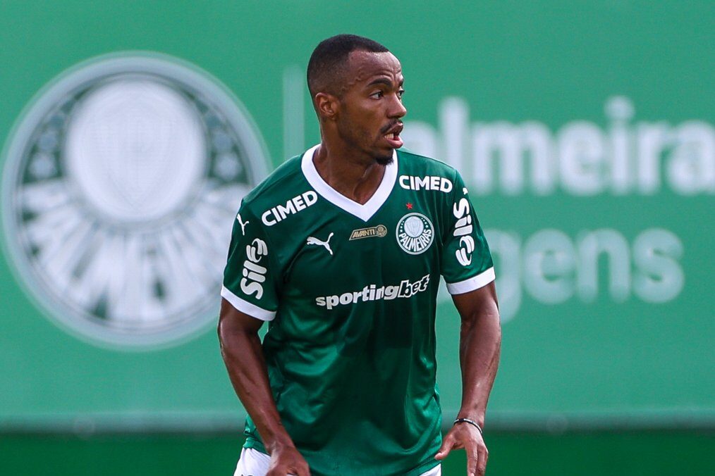 Marlon Freitas é regularizado e está pronto para atuar pelo Palmeiras