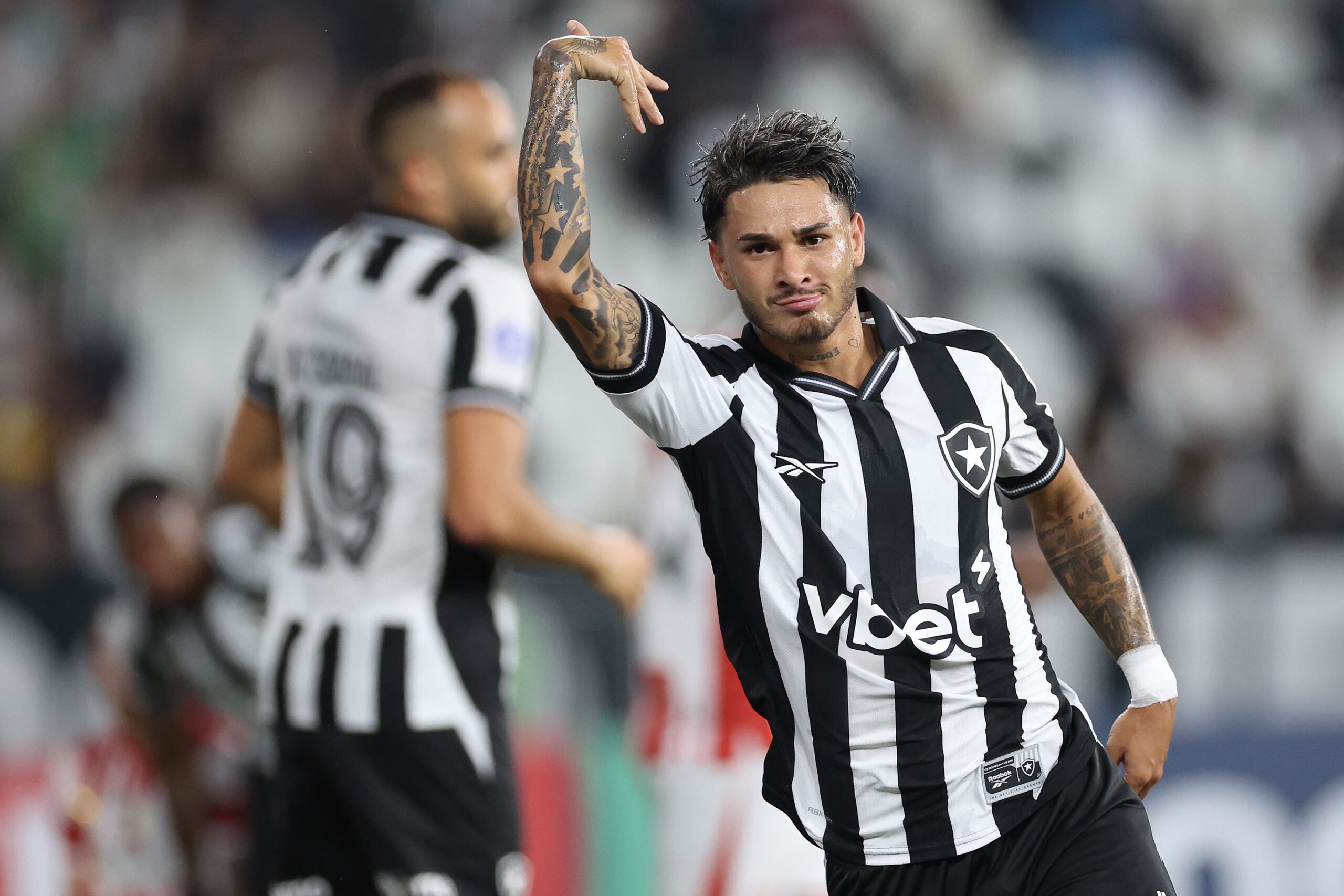 Botafogo goleia o Independiente Petrolero e segue como líder na Copa Sul-Americana