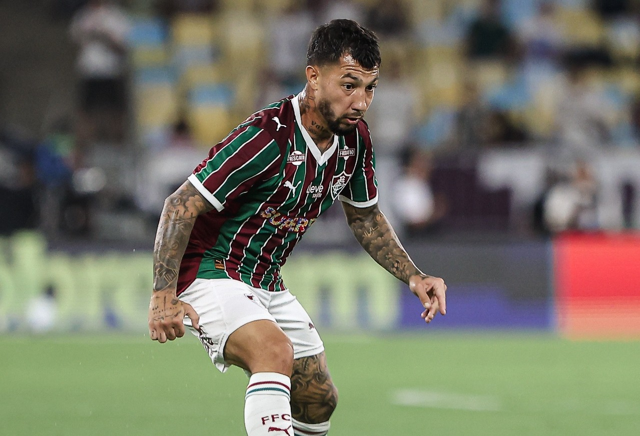 Exame aponta lesão e Lucho Acosta desfalcará o Fluminense por 4 semanas