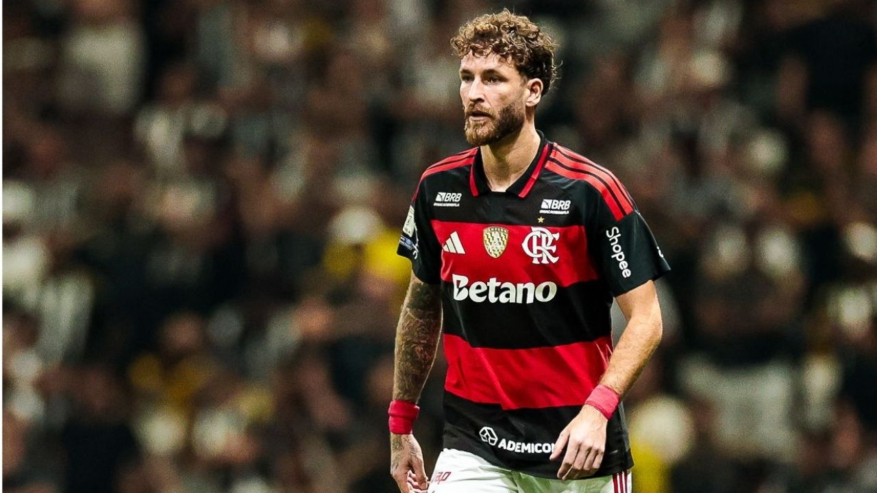Flamengo embarca sem Léo Pereira para enfrentar o Estudiantes-ARG