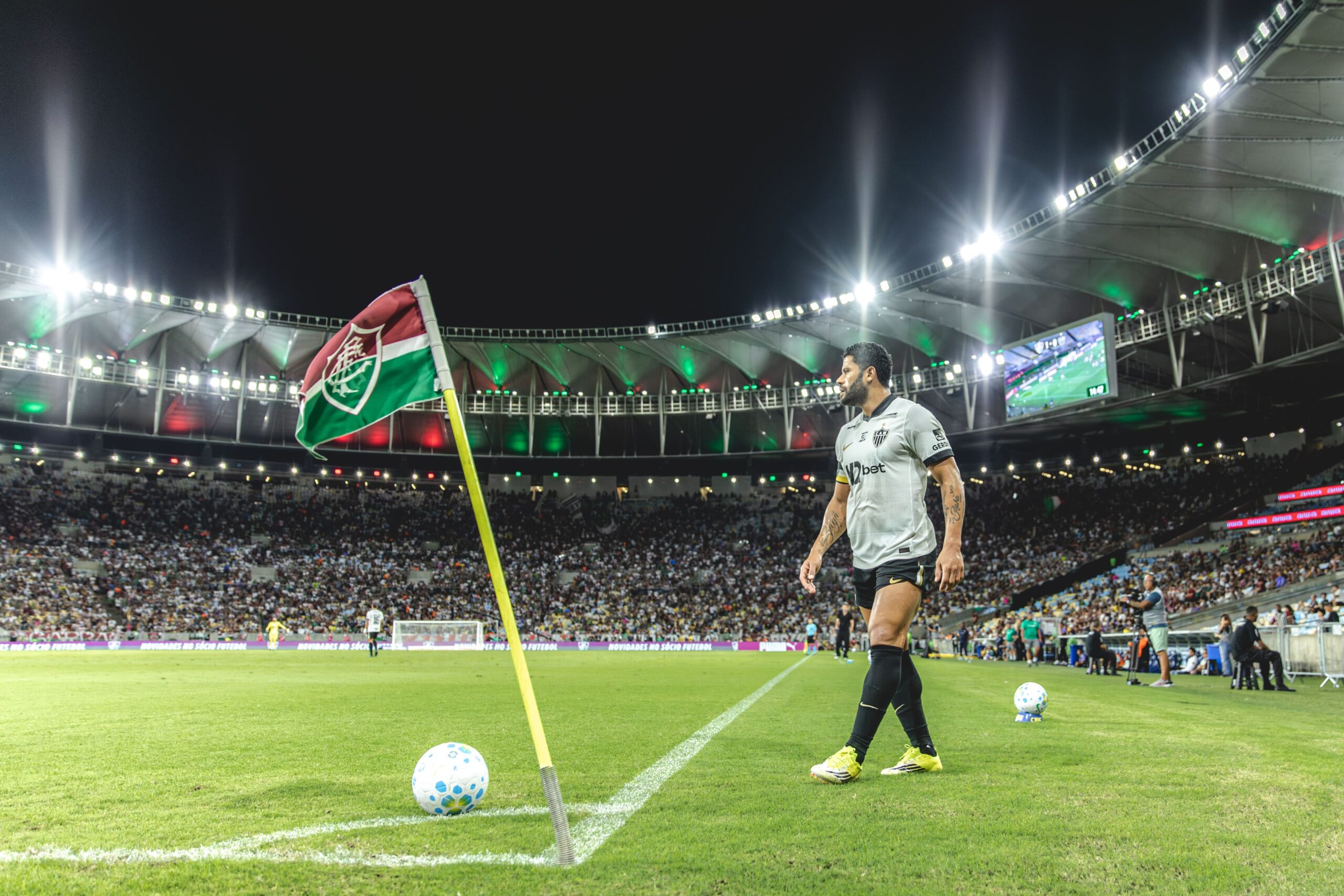 Fluminense alinha bases com Atlético-MG e encaminha contratação de Hulk