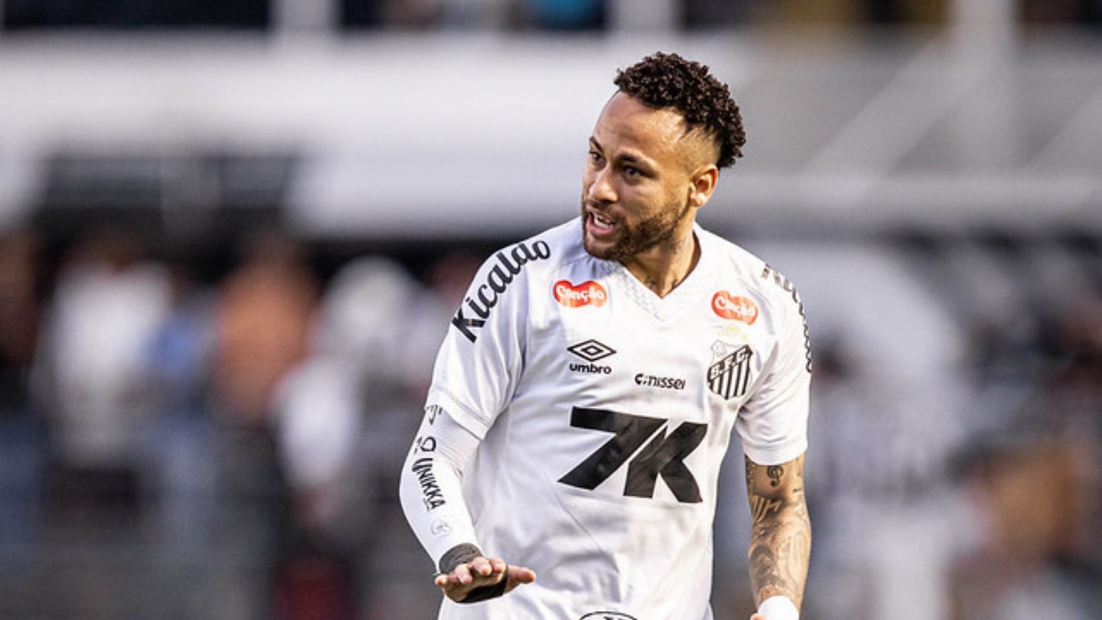 Neymar Jr.: “Eu gosto de jogar sob pressão, é quando mostro quem eu sou.”