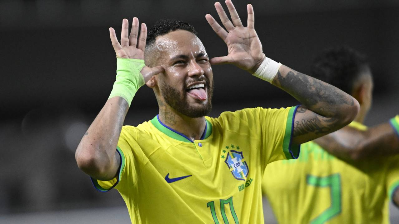 Neymar Jr: “Eu jogo com alegria, porque é isso que me trouxe até aqui.”