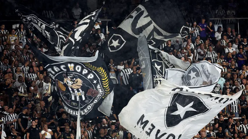 Organizadas do Botafogo se unem e fazem alerta forte à SAF