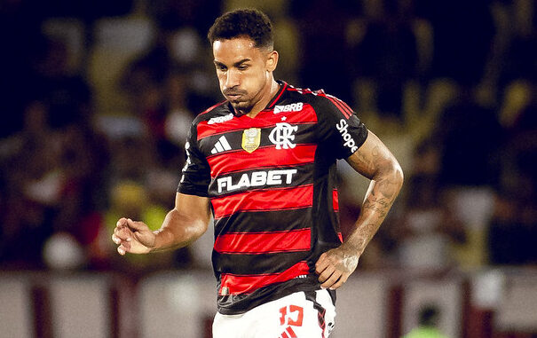Técnico do Flamengo, Leonardo Jardim rasga elogios a Danilo