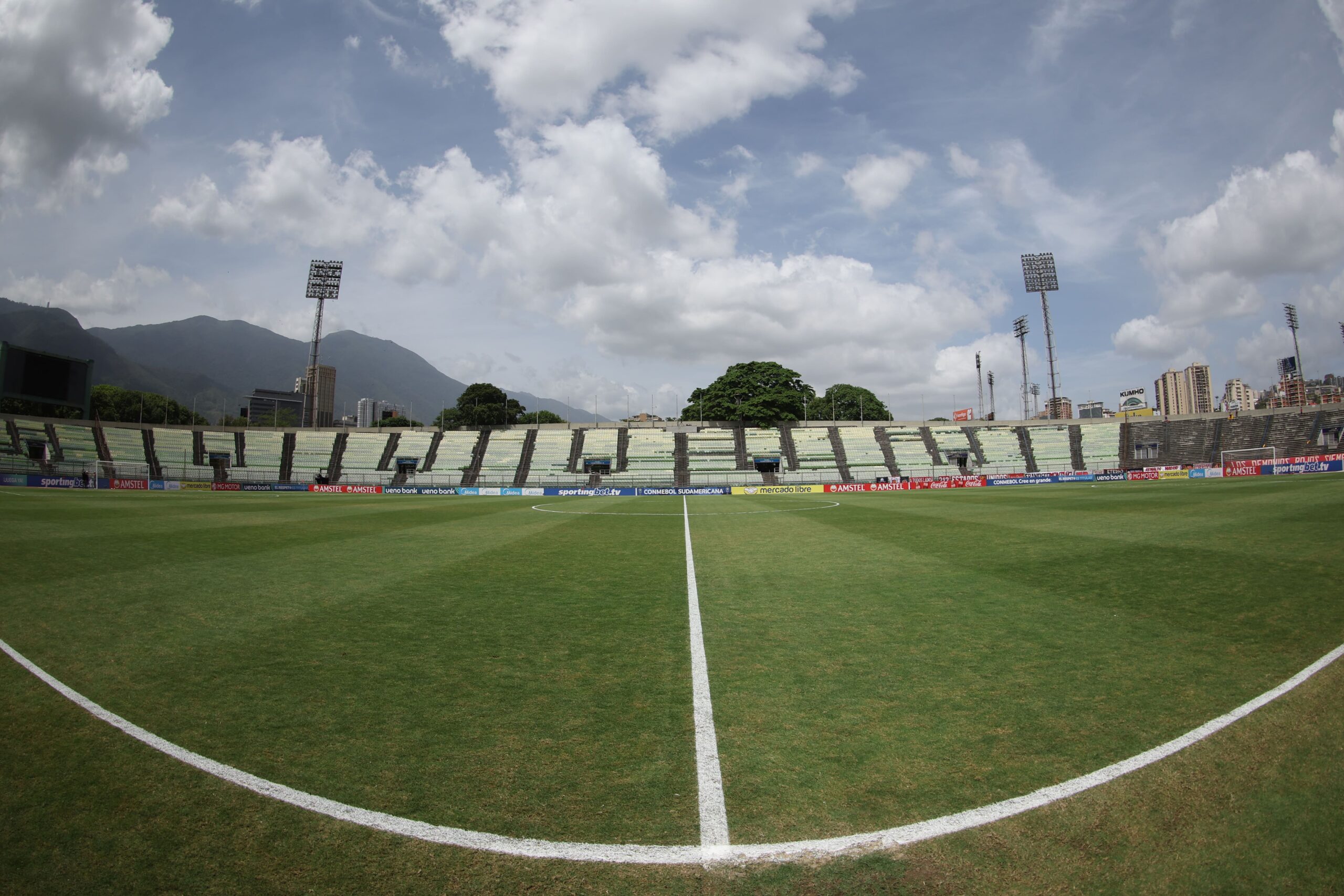 Caracas (VEN) x Botafogo: escalações confirmadas e onde assistir