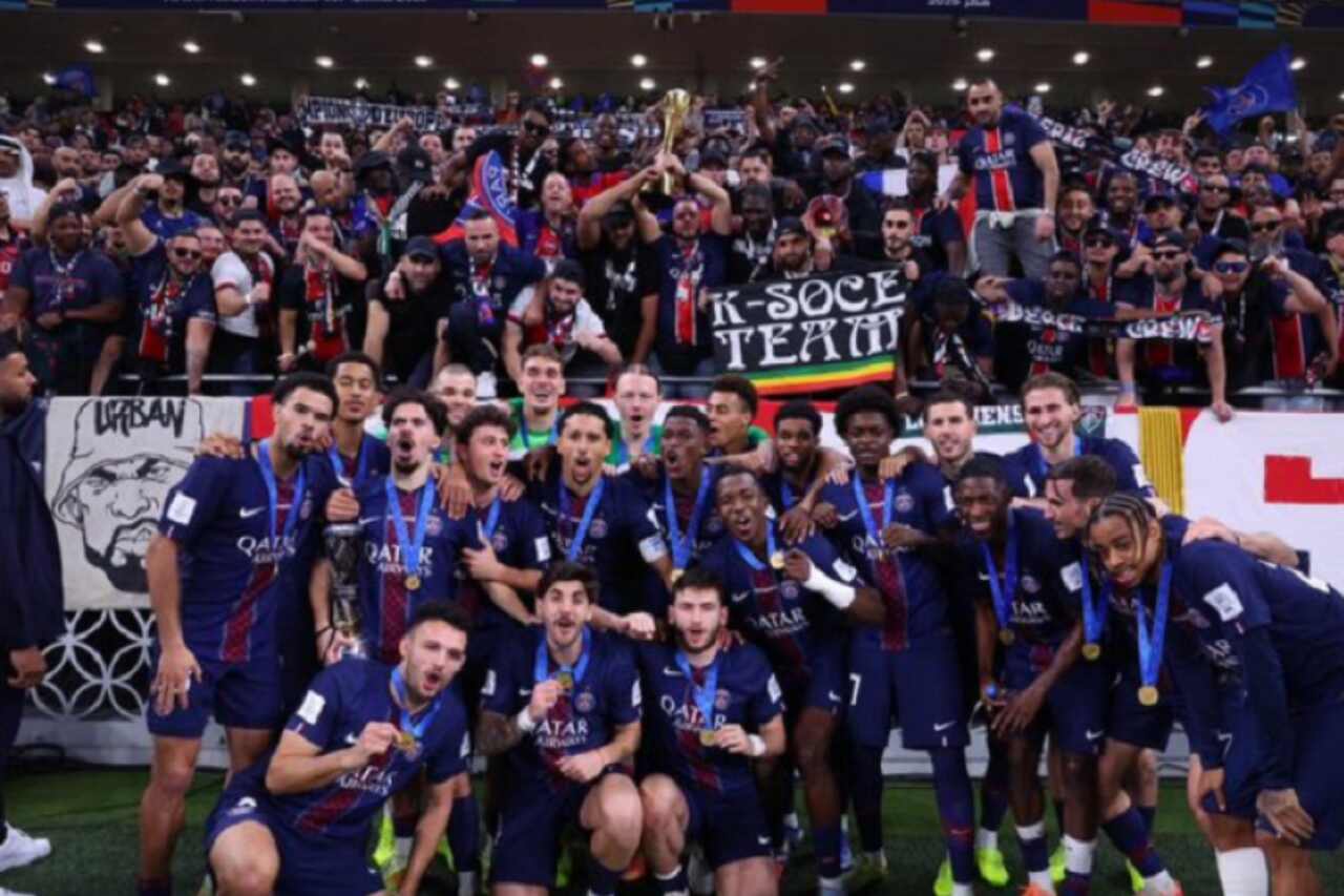 Celebração do PSG tem vandalismo, confrontos e 416 detidos em Paris