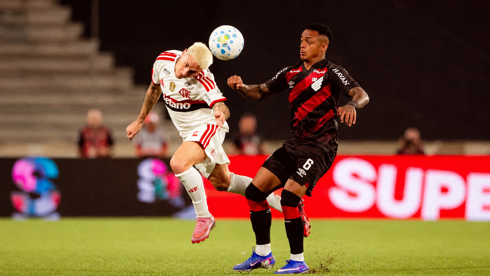 Com falha de Rossi e expulsão no final, Athletico-PR e Flamengo empatam na Arena da Baixada