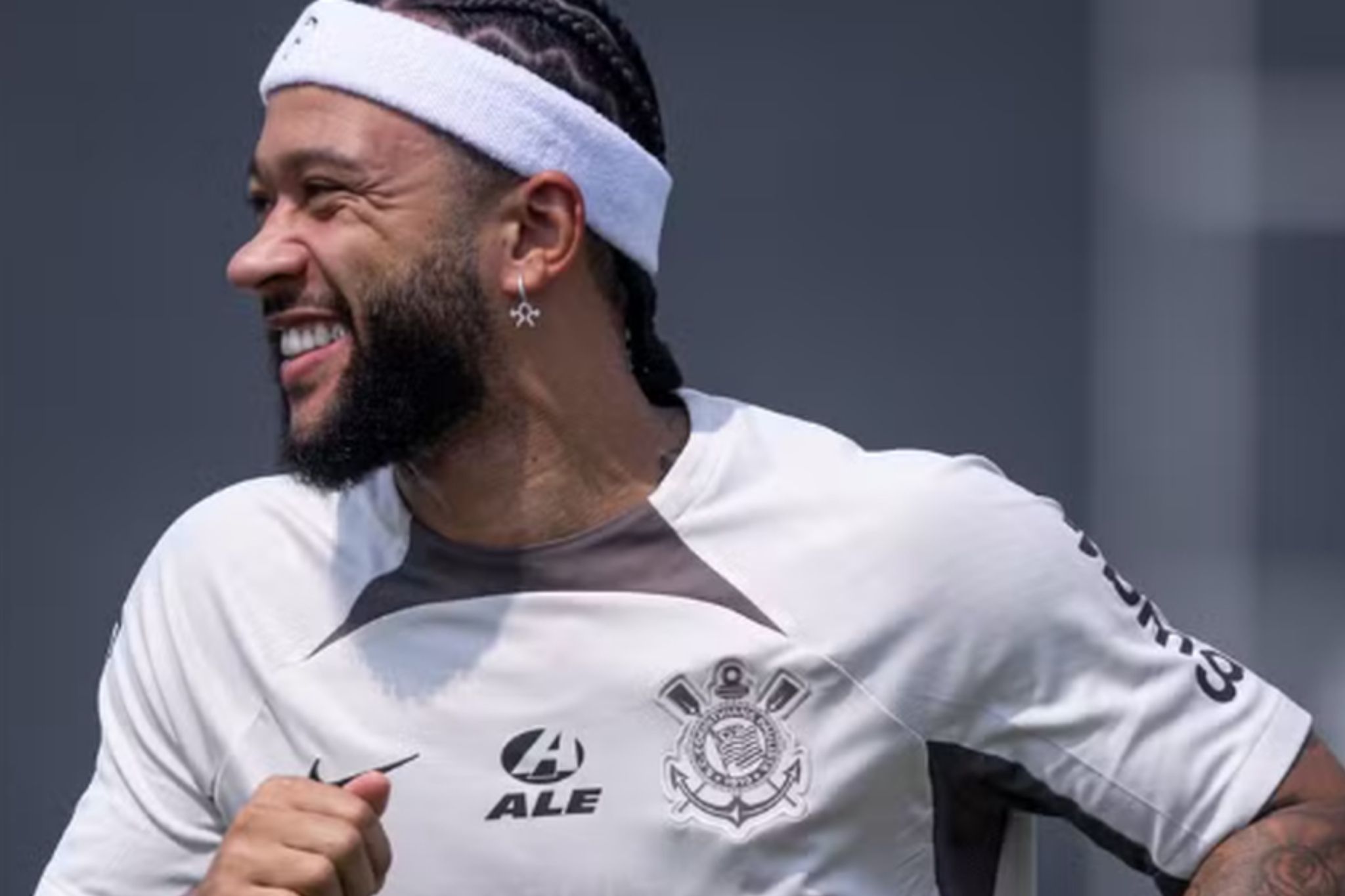 Convocação de Memphis pode render milhões ao Corinthians durante a Copa do Mundo