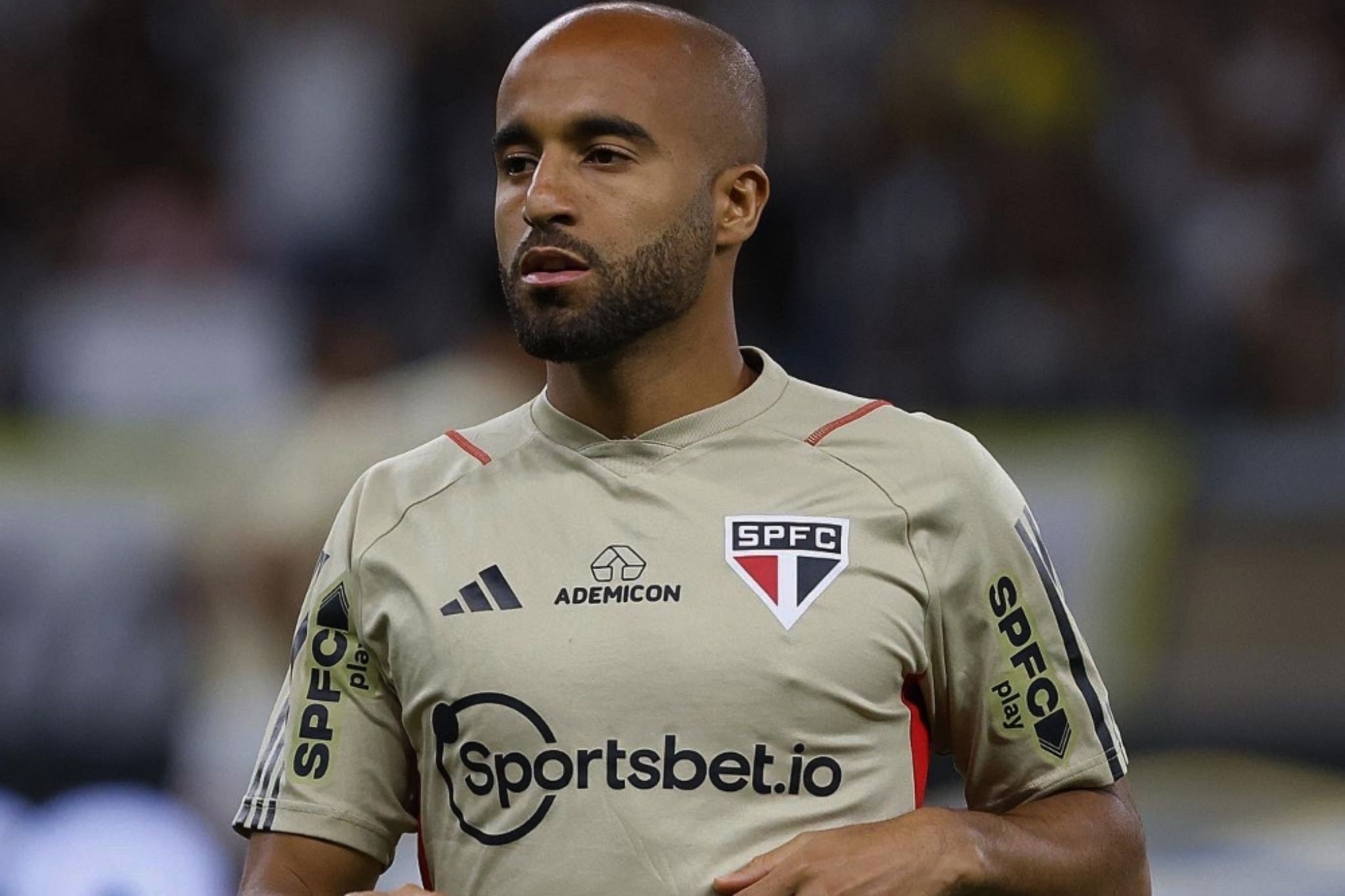 Lucas Moura passa por cirurgia e está fora da temporada pelo São Paulo