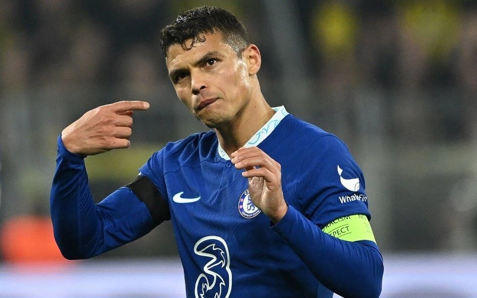 Porto anuncia saída de Thiago Silva após 14 jogos e brasileiro fica livre no mercado