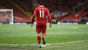Saída de Mohamed Salah é confirmada, e Liverpool FC avalia substituição no mercado por até €60 milhões