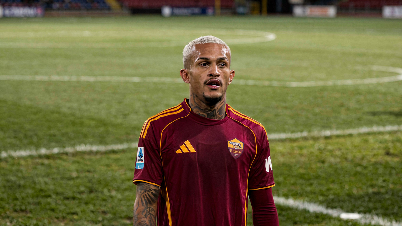 Wesley vira alvo de gigantes da Premier League após grande temporada na Roma