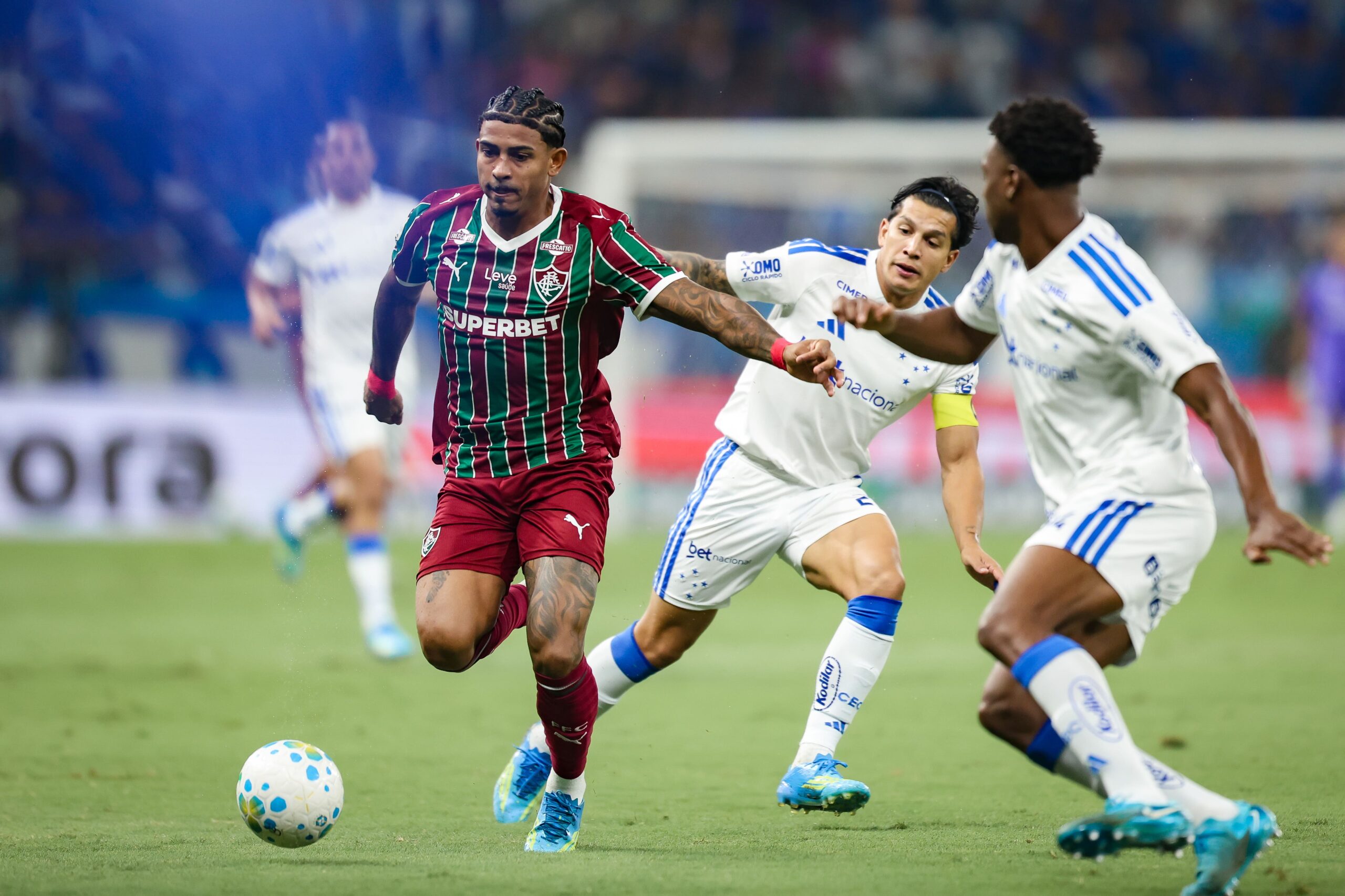 Cruzeiro e Fluminense empatam no Mineirão no último jogo antes da Copa do Mundo