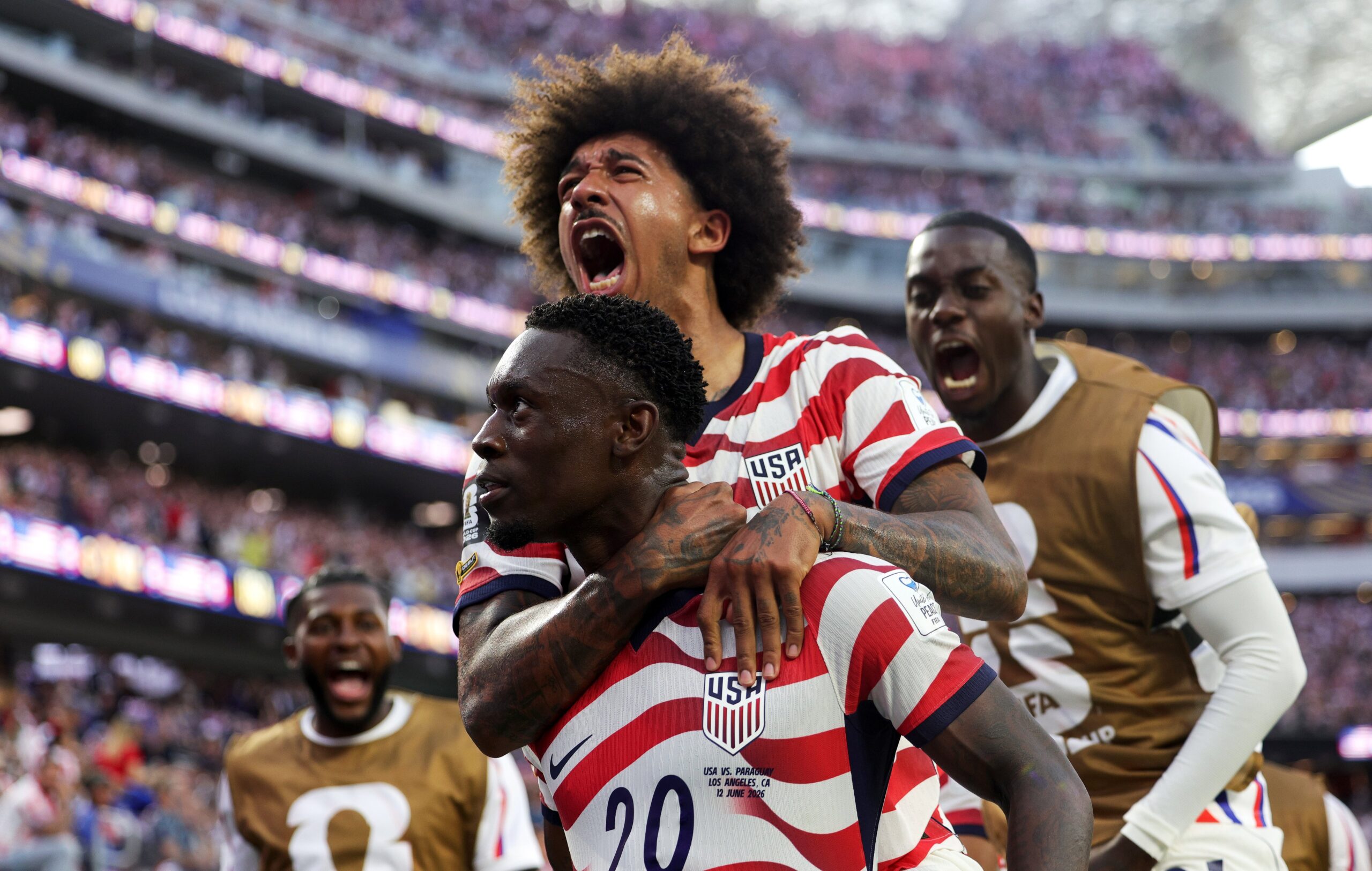 Estados Unidos estreia na Copa do Mundo com goleada sobre o Paraguai