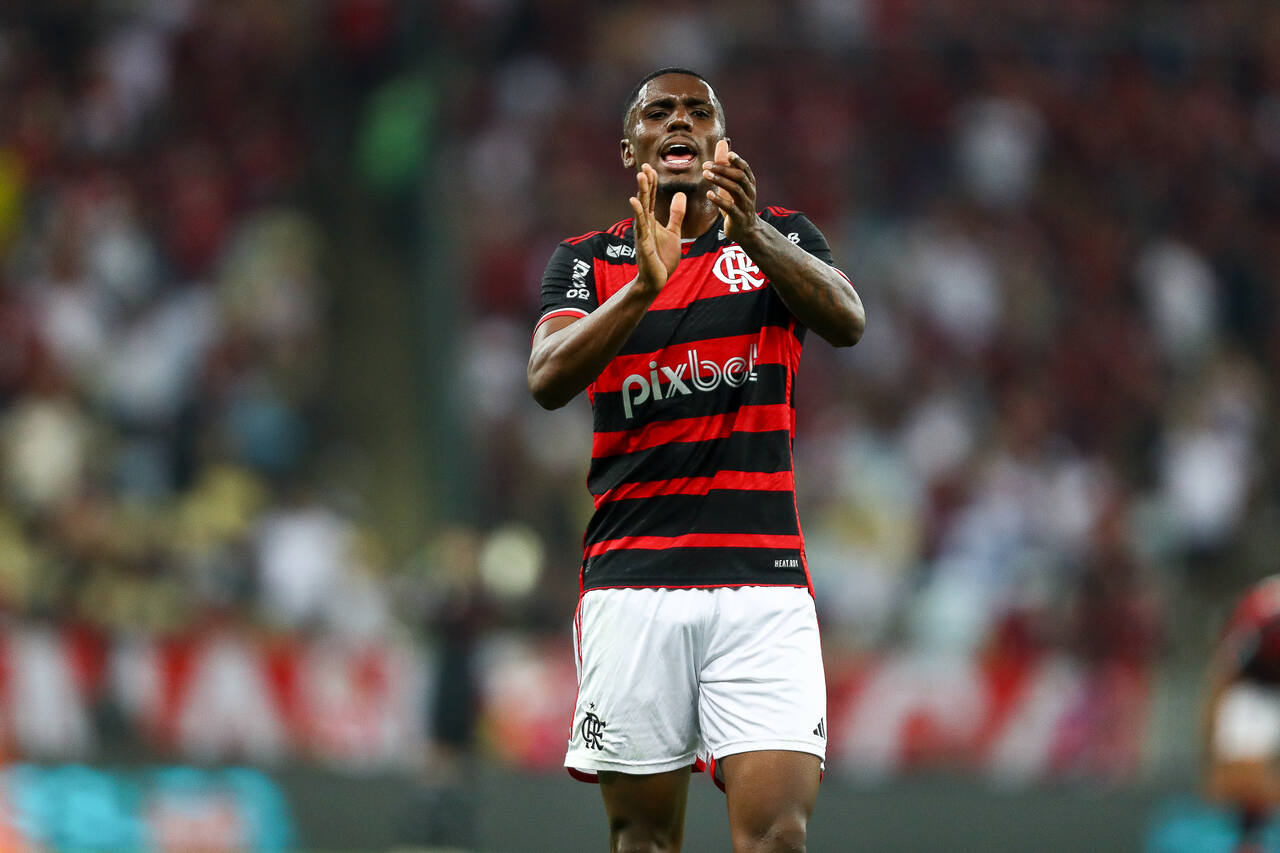Gigante italiano deseja Evertton Araújo, mas Flamengo exige valor milionário para negociar volante