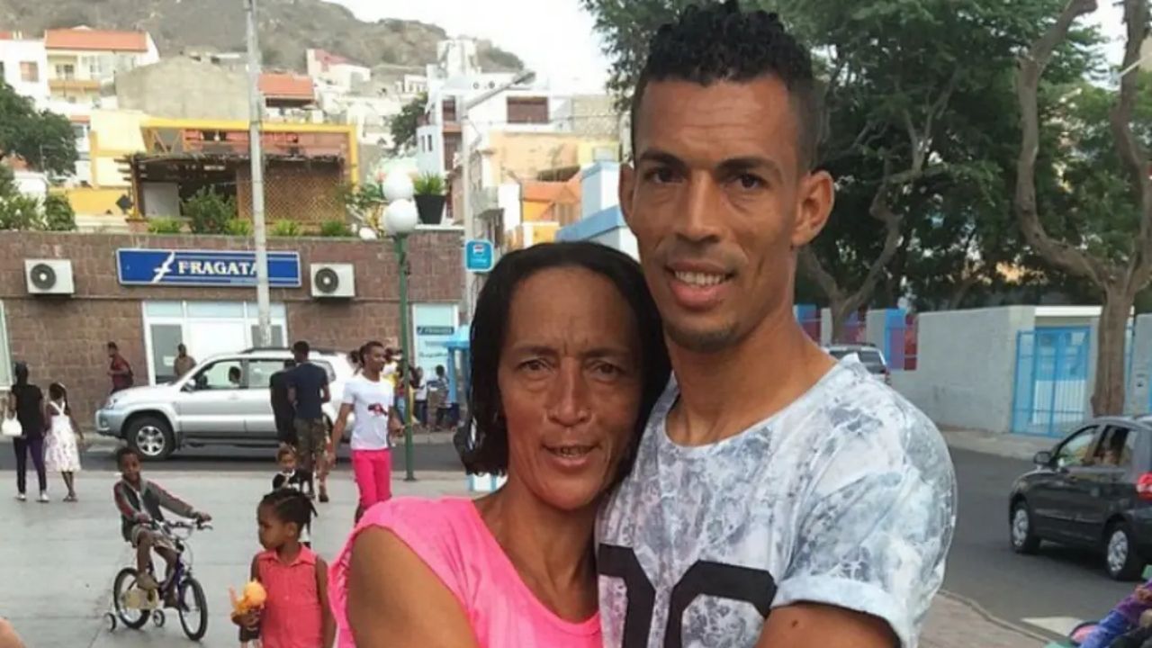 Mãe de Vozinha consegue visto e irá à Copa nos EUA para apoiar goleiro
