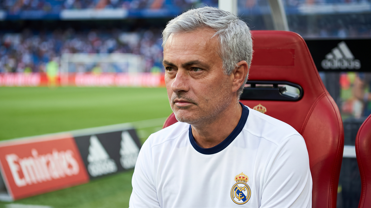 Mourinho entra em cena e Real Madrid avança por joia da defesa italiana