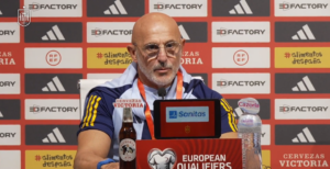 Técnico da Espanha aponta seis favoritas ao título da Copa do Mundo
