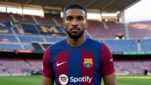 Zagueiro Brasileiro desperta interesse do Barcelona, que monitora possibilidade de negócio após a Copa